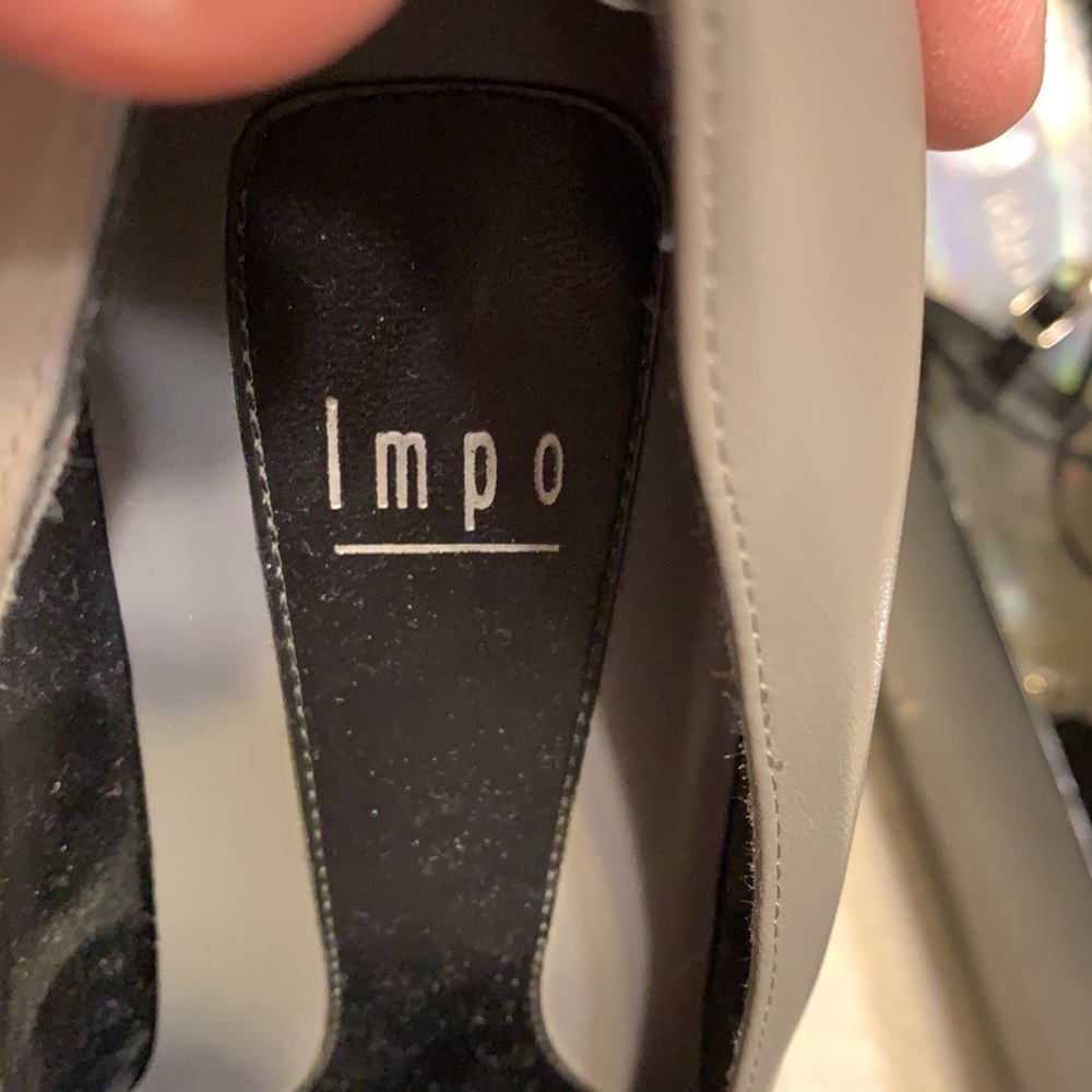 Shoes - Picture 5 of 6